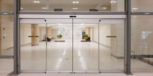 aut door