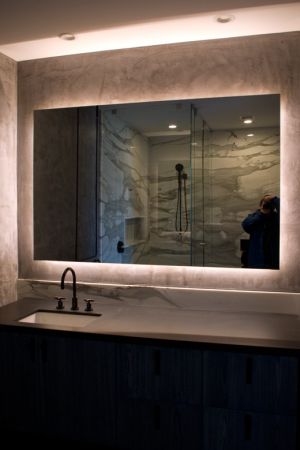 mirror8